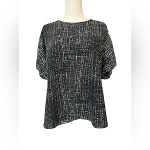 🆕 ⚫️ NWOT LUMIERE Black & White Abstract Short Sleeve Blouse | Women’s Sz M